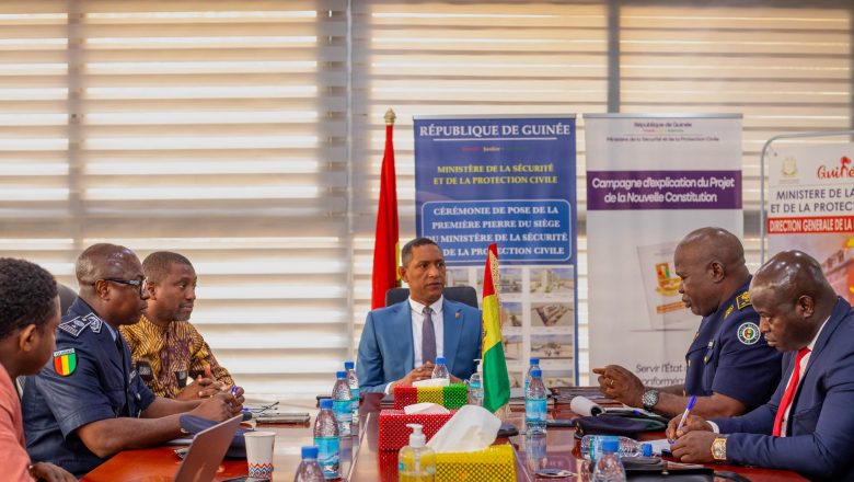 Le ministre de la Sécurité et de la Protection Civile