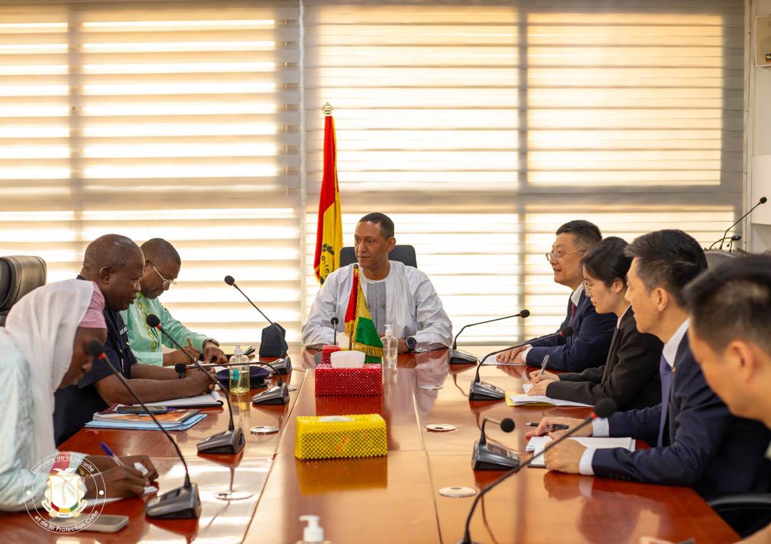Guinée : le ministre de la Sécurité renforce la coopération avec ses partenaires