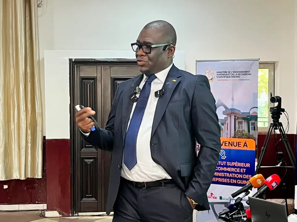 Guinée : l’économiste Almamy 2 Sylla plaide pour un déficit budgétaire au service du développement