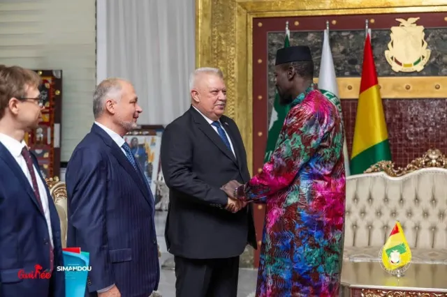 Guinée : Mamadi Doumbouya échange avec Rusal sur la transformation locale des ressources minières