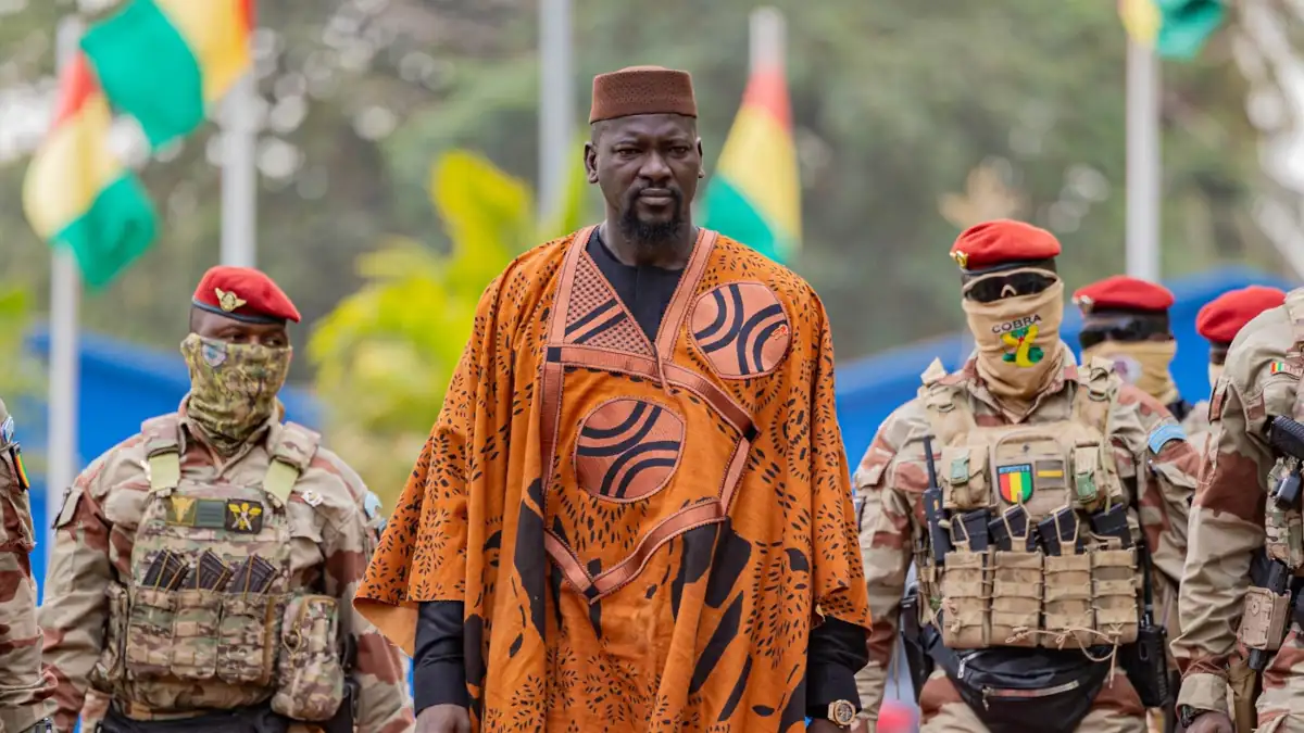 Guinée : en congé en Grèce, Mamadi Doumbouya rassure sur la continuité de l’État